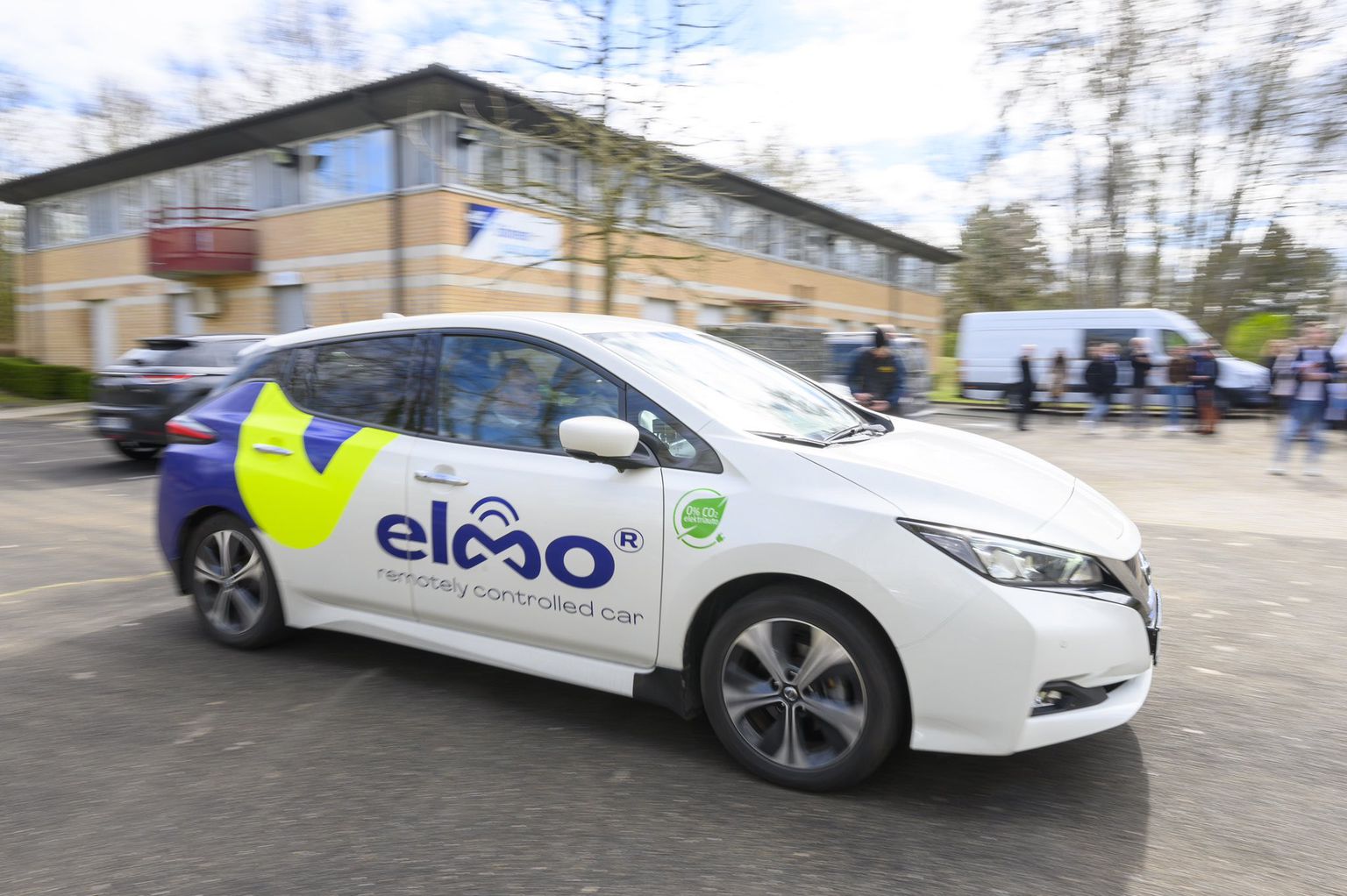 Maailmas esimesena kaugjuhitavad elektriautod jagamisteenusesse toonud Elmo kaasas rahvusvahelise haardega kasvukapitalifondilt ja teistelt investoritelt kokku 